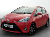 Używany Toyota Yaris 111 KM (81 kW) 2018 Czerwony Hatchback