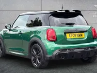 Used Mini Cooper Hatch 134 HP (98 kW) 2021 Green Hatchback