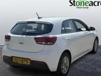 Used Kia Rio 84 HP (61 kW) 2021 White Hatchback