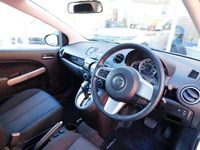 Used Mazda 2 2010 White Hatchback