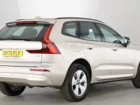 Used Volvo XC60 Core 345 HP (253 kW) 2025 Gold SUV
