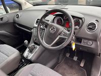 Used Vauxhall Meriva 100 HP (73 kW) 2017 Summit white MPV