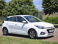 Used Hyundai i20 SE 100 HP (73 kW) 2018 White Hatchback