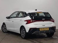 Used Hyundai i20 Advanced 100 HP (73 kW) 2025 White Hatchback