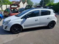 Used Vauxhall Corsa 100 HP (73 kW) 2014 White Hatchback