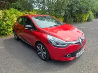 Used Renault Clio Dynamique 90 HP (66 kW) 2015 Red Hatchback
