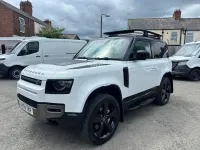 Used Land Rover Defender SE Dynamic 350 HP (257 kW) 2024 White SUV