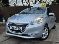 Begagnad Peugeot 208 Active 2015 Silver Halvkombi