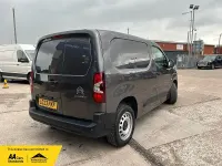 Used Citroën Berlingo 100 HP (73 kW) 2023 Grey MPV