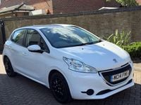 Used Peugeot 208 Access 82 HP (60 kW) 2013 White Hatchback