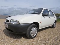 Used Ford Fiesta 1997 White Hatchback