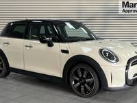 Begagnad Mini Cooper Exclusive 136 HK (100 kW) 2021 Vit Halvkombi