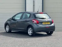 Używany Peugeot 208 Active 82 KM (60 kW) 2013 Szary Hatchback