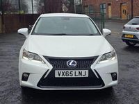 Used Lexus CT200h Luxury Line 2015 White Hatchback