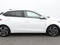 Usado Hyundai i20 Premium 100 CV (73 kW) 2023 Blanco Utilitario
