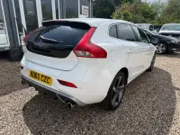 Used Volvo V40 R-Design 120 HP (88 kW) 2015 White Hatchback