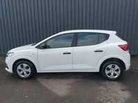 Used Dacia Sandero Essentiel 67 HP (49 kW) 2022 White Hatchback