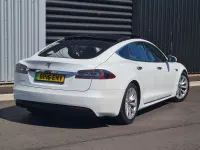 Used Tesla Model S 306 kW (417 HP) 2016 White Hatchback