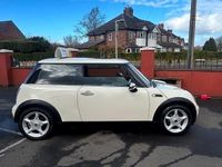 Used Mini ONE 2004 White Hatchback