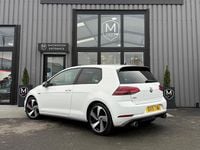 Begagnad VW Golf VII GTI 2019 Vit Halvkombi