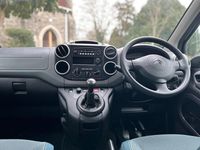 Begagnad Citroën Berlingo Feel 2018 Blå Minibuss