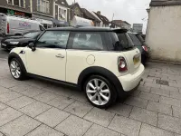 Used Mini Cooper Hatch 120 HP (88 kW) 2011 White Hatchback