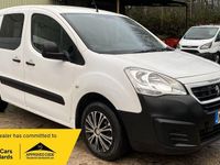 Begagnad Peugeot Partner S 100 HK (73 kW) 2016 Vit Minibuss