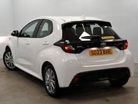 Used Toyota Yaris Hybrid 116 HP (85 kW) 2023 White Hatchback