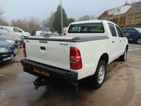 Used Toyota HiLux Active 144 HP (105 kW) 2014 White Pickup