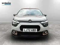 Używany Citroën C3 PureTech 82 KM (60 kW) 2023 Beżowy Hatchback
