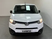 Used Toyota Proace Design 130 HP (95 kW) 2024 White MPV