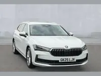 Used Skoda Superb SE Technology 200 HP (147 kW) 2025 White Estate
