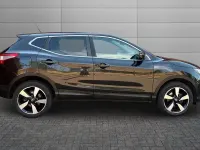 Used Nissan Qashqai N-Connecta 110 HP (80 kW) 2017 Black SUV