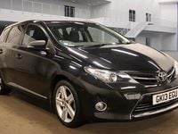 Used Toyota Auris 132 HP (97 kW) 2013 Black Hatchback