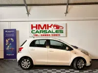Used Toyota Yaris 2011 White Hatchback