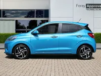 Used Hyundai i10 Premium 2023 Turquoise Hatchback