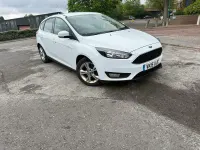Used Ford Focus Zetec 125 HP (91 kW) 2015 White Hatchback