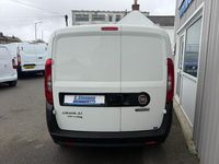Begagnad Fiat Doblò 2017 Vit Minibuss