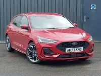 Used Ford Focus ST-Line X 155 HP (114 kW) 2023 Red Hatchback