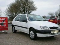 Begagnad Citroën Saxo 2001 Halvkombi