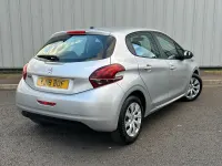 Used Peugeot 208 Access 100 HP (73 kW) 2018 Silver Hatchback