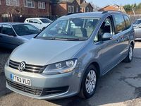 Usado VW Sharan SE 140 HP (102 kW) 2014 Cinzento Monovolume