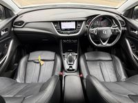 Second-hand Vauxhall Grandland X Elite 300 CP (220 kW) 2020 Alb SUV