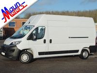 Usado Citroën Relay 140 HP (102 kW) 2023 Branco Van