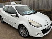 Used Renault Clio IV Dynamique 75 HP (55 kW) 2012 White Hatchback