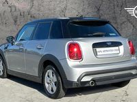 Begagnad Mini Cooper Classic 134 HK (98 kW) 2023 Silver Halvkombi
