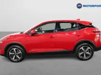 Used Nissan Qashqai N-Connecta 190 HP (139 kW) 2023 Red SUV