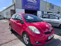 Used Toyota Yaris 69 HP (50 kW) 2010 Red Hatchback