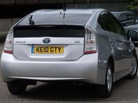 Used Toyota Prius T4 122 HP (89 kW) 2016 Silver Hatchback