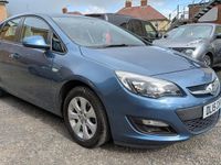 Second-hand Vauxhall Astra Design Edition 2015 Albastru Hatchback